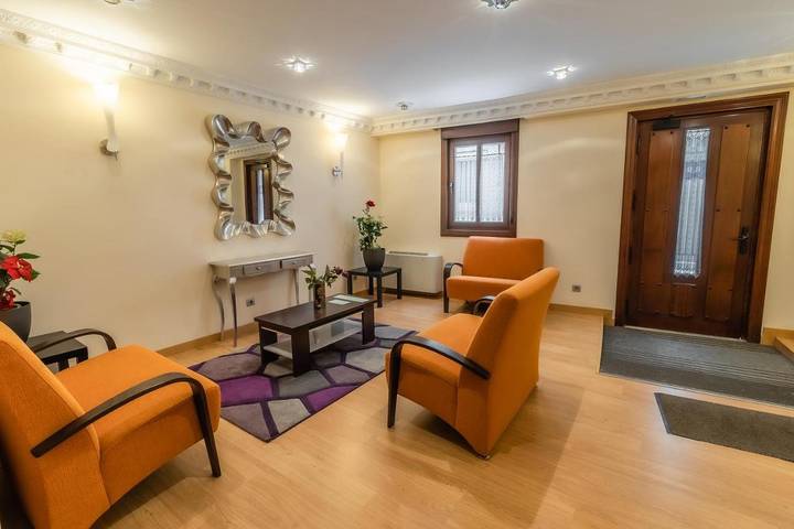 Apartamento de vacaciones para 12 personas, con vistas además de jardín y piscina, Se admiten mascotas en Provincia de Burgos - 4