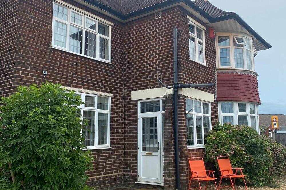 Lodge 1 near the big merry hill shopping , in Dudley, Birmingham y alrededores