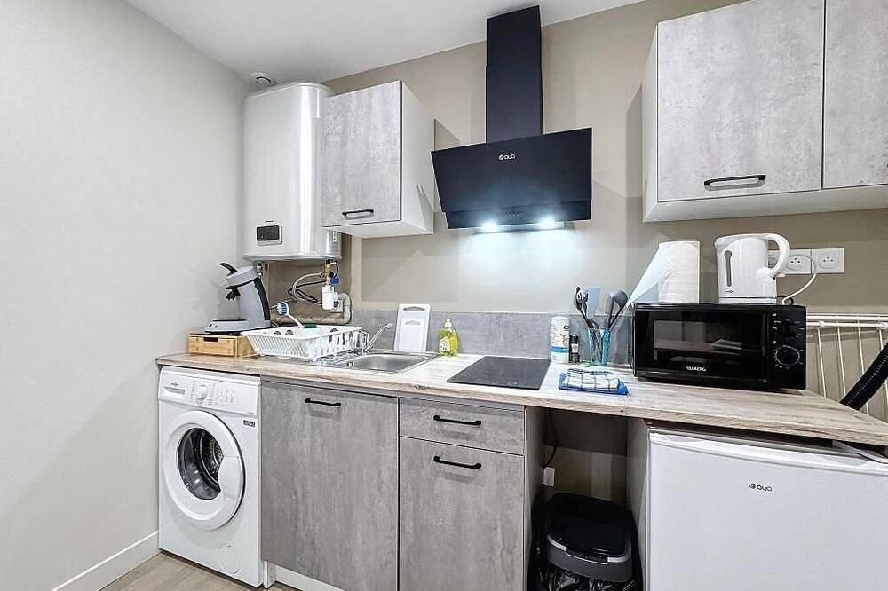 Entire apartment, Brand new apartment 2Pers. N°5 in Riom, Riom region