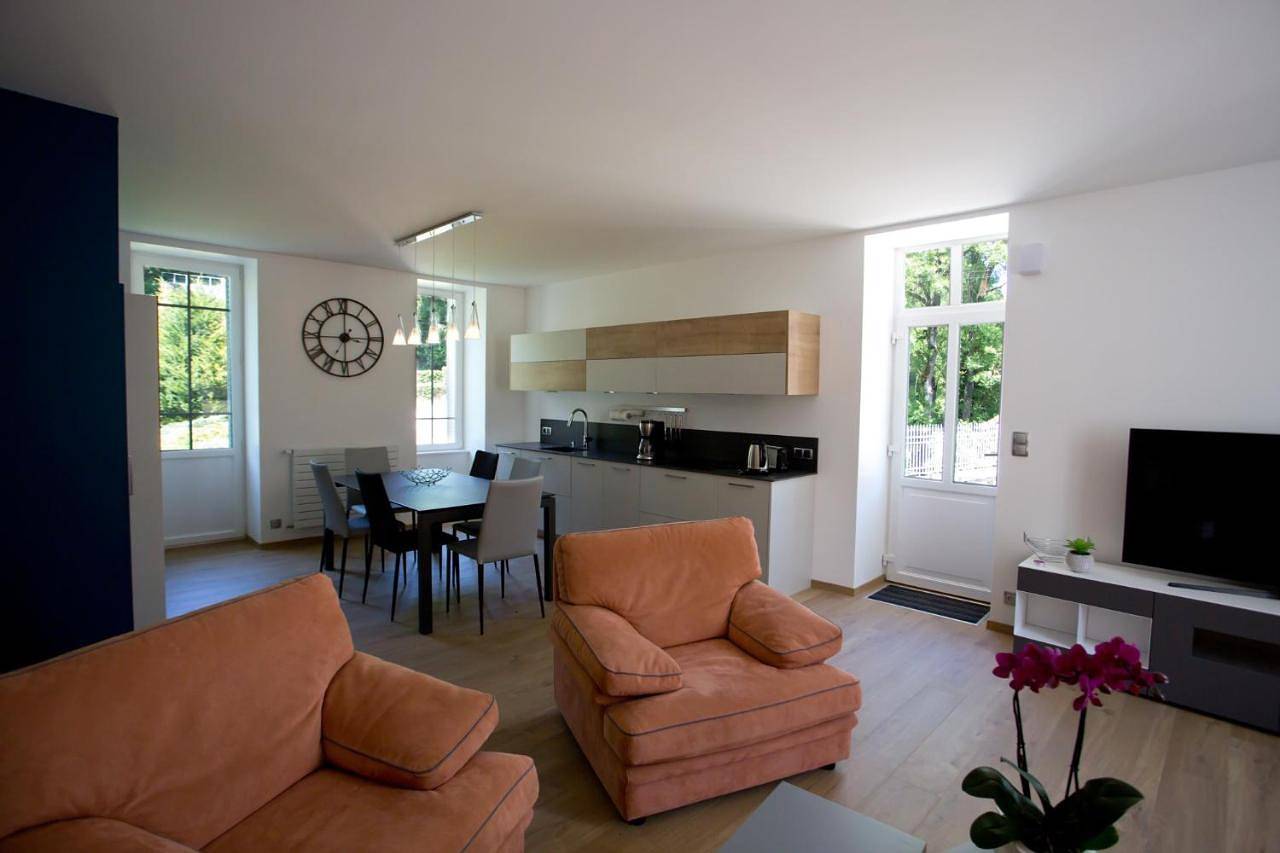 Two-Bedroom House in Nuits-Saint-Georges, Région de Beaune