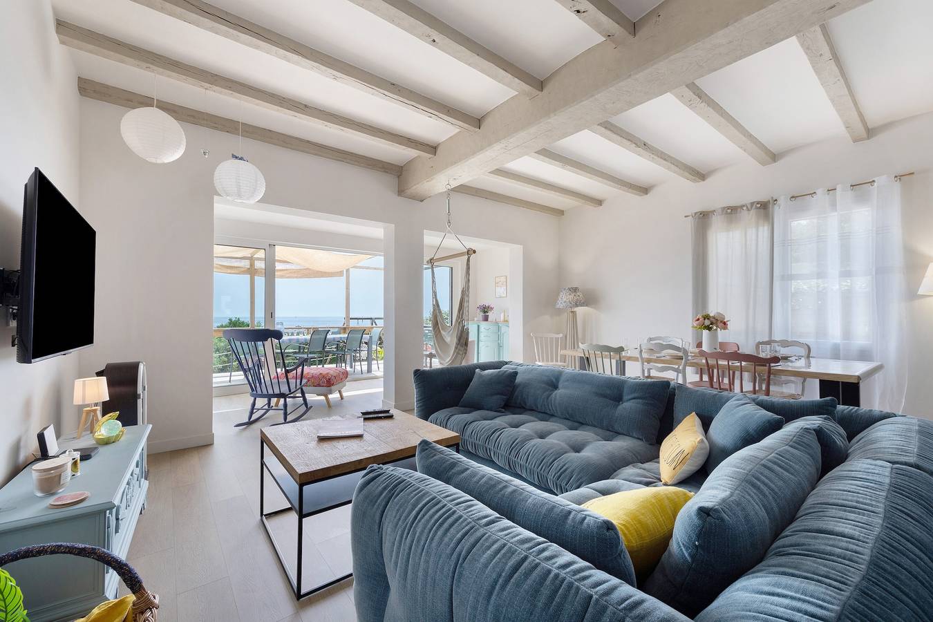 Appartement entier, Appartement 'Les Sables Pailletés 10p' avec vue mer, terrasse privée et Wi-Fi in Château-d'Olonne, Les Sables-d'Olonne