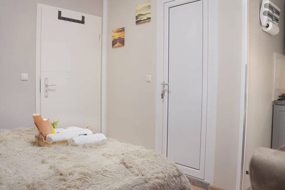 Ganze Wohnung, Apartment Deluxe - Eigenes Badezimmer in Waßmannsdorf, Schönefeld