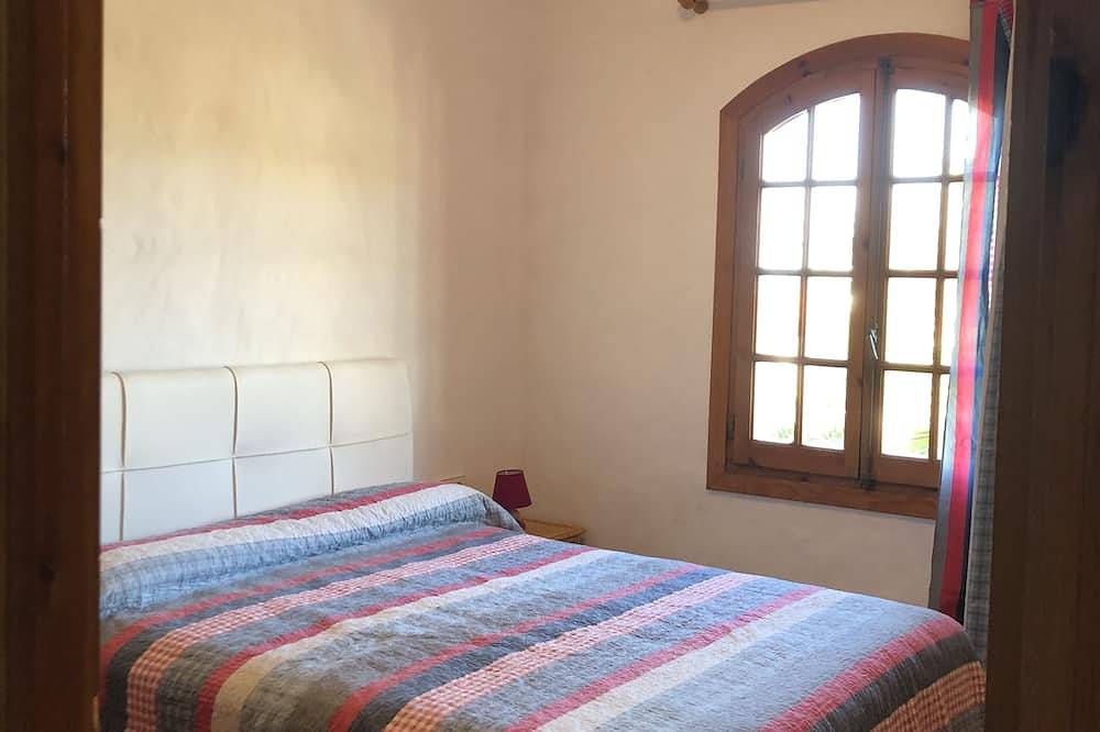 Entire apartment, Fantastic apartment near the beach for 4 people in Platges de Fornells, Es Mercadal