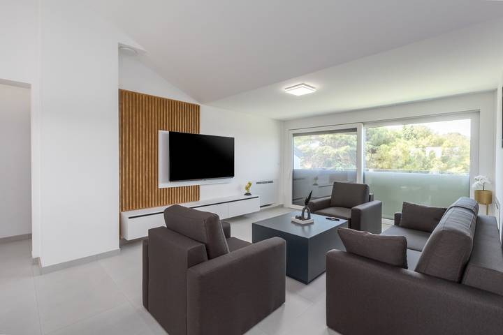 Ferienwohnung für 6 Personen, mit Balkon/Terrasse und Pool in Funtana - 2