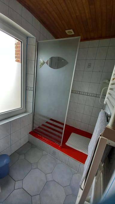 Three-Bedroom House in Colleville, Région du Havre