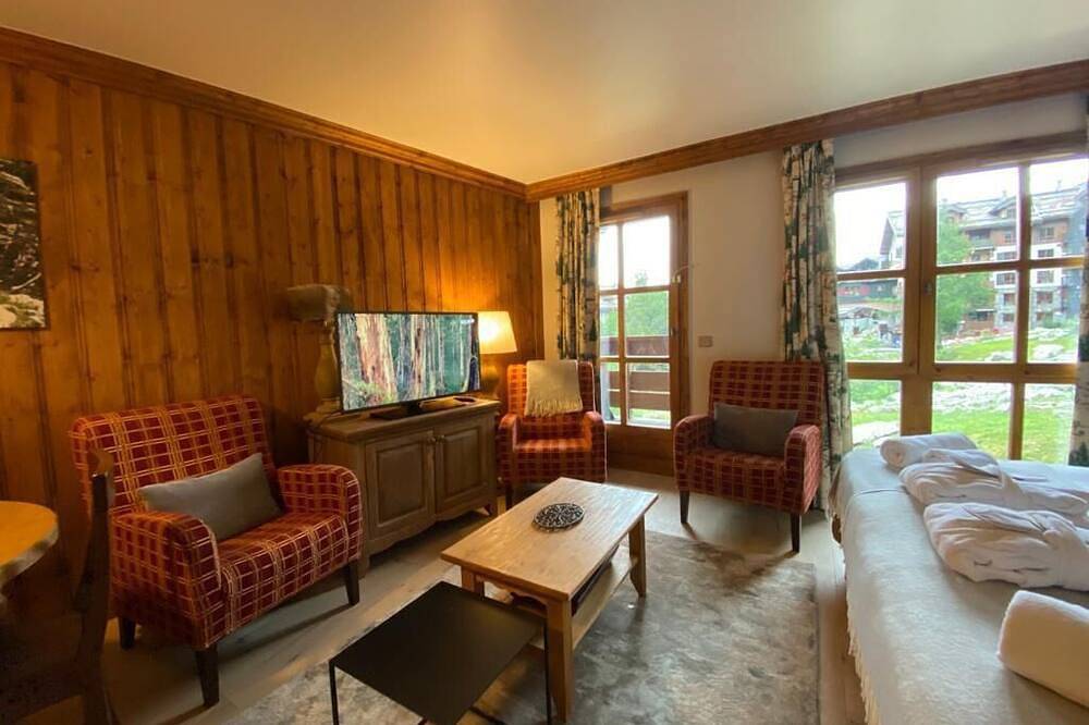 Geheel appartement, Ski-in ski-out spacious studio apartment in Le Refuge du Montagnard, Arc 1950 in Les Arcs, Bourg-Saint-Maurice