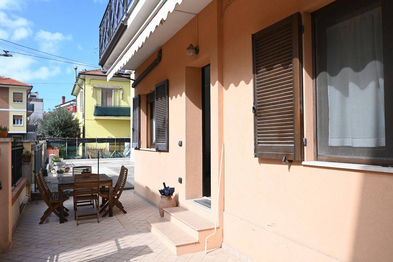 Apartamento entero, Se160 - Senigallia, comfortable apartment with patio in Senigallia, Senigallia (Municipality)