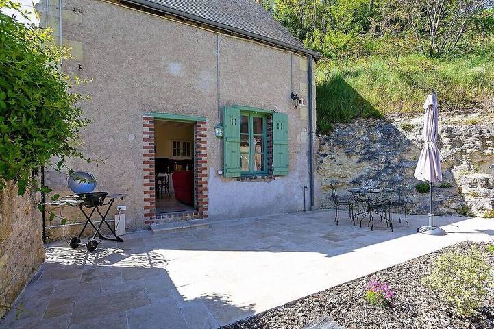 Location de vacances pour 4 personnes, avec jardin et terrasse à Nazelles-Négron