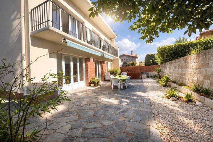 Villa pour 8 personnes, avec vue et jardin, animaux acceptés