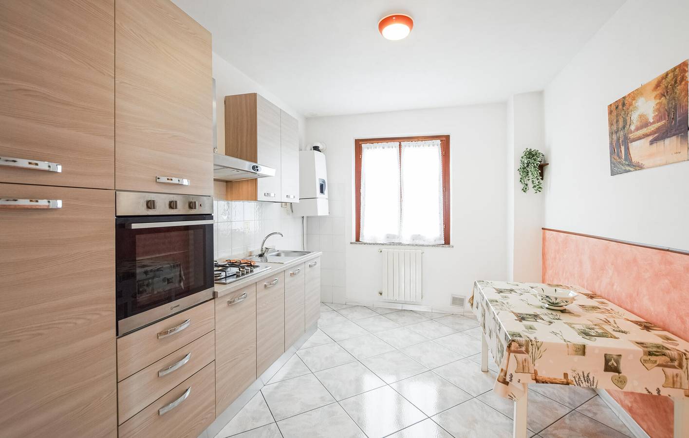 Apartamento vacacional entero, Retiro paradisíaco junto al lago con piscina y aparcamiento in Castiglione del Lago, Lago Trasimeno