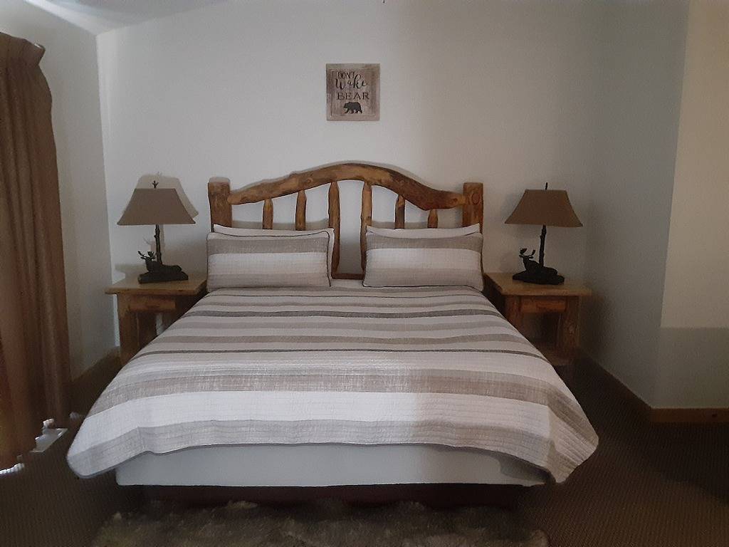 Your Starved Rock Gateway Awaits! in Starved Rock State Park