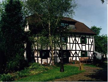 Ferienwohnung für 4 Personen, mit Garten und Terrasse, mit Haustier in Windecker-Ländchen