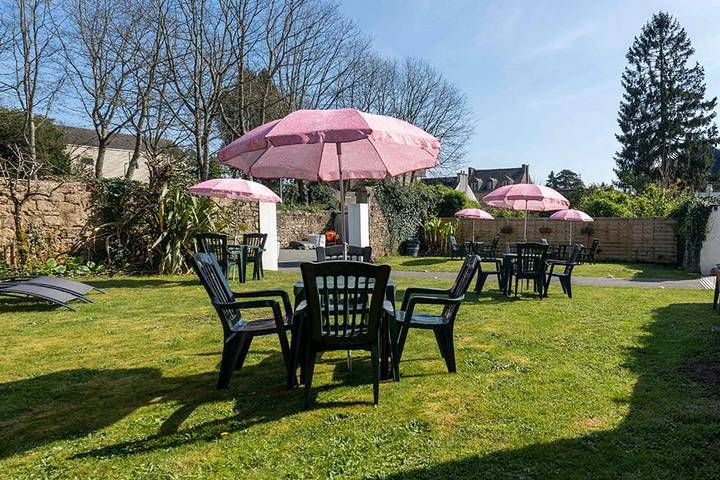 Hôtel pour 2 personnes, avec sauna ainsi que jacuzzi et jardin, animaux acceptés à Baud (mesure) - 2