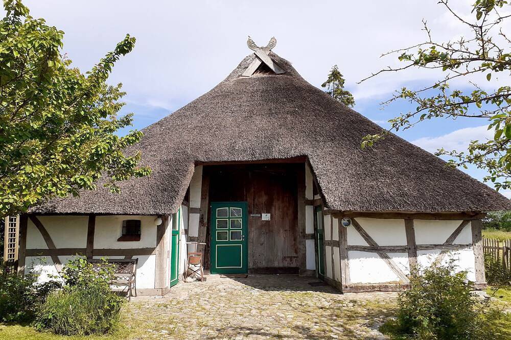 Reetdachkate - Ferienhaus am Röggeliner See in Klocksdorf, Carlow