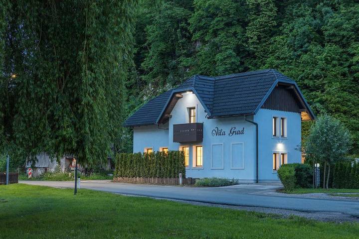 Apartament wakacyjny dla 8 osób, z widok i sauna oraz ogród, zwierzęta dozwolone w Jezioro Bled