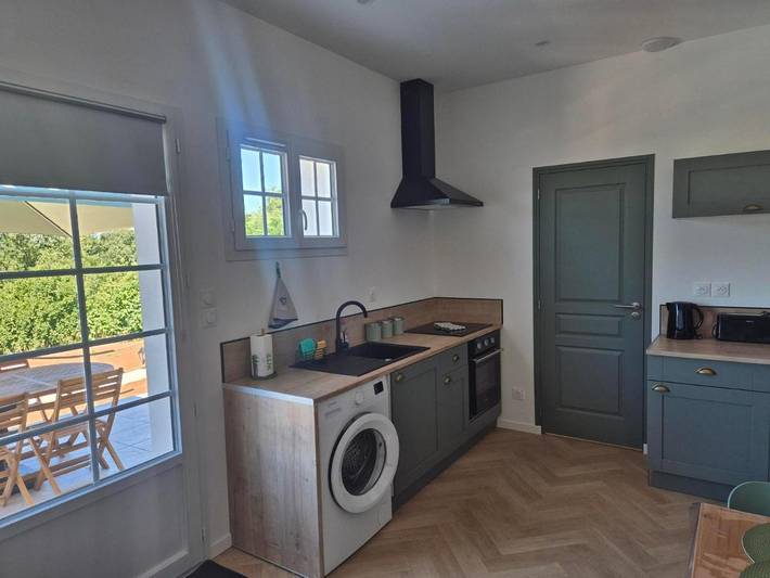 Location de vacances pour 4 personnes, avec jardin ainsi que vue et piscine à Soubran - 4