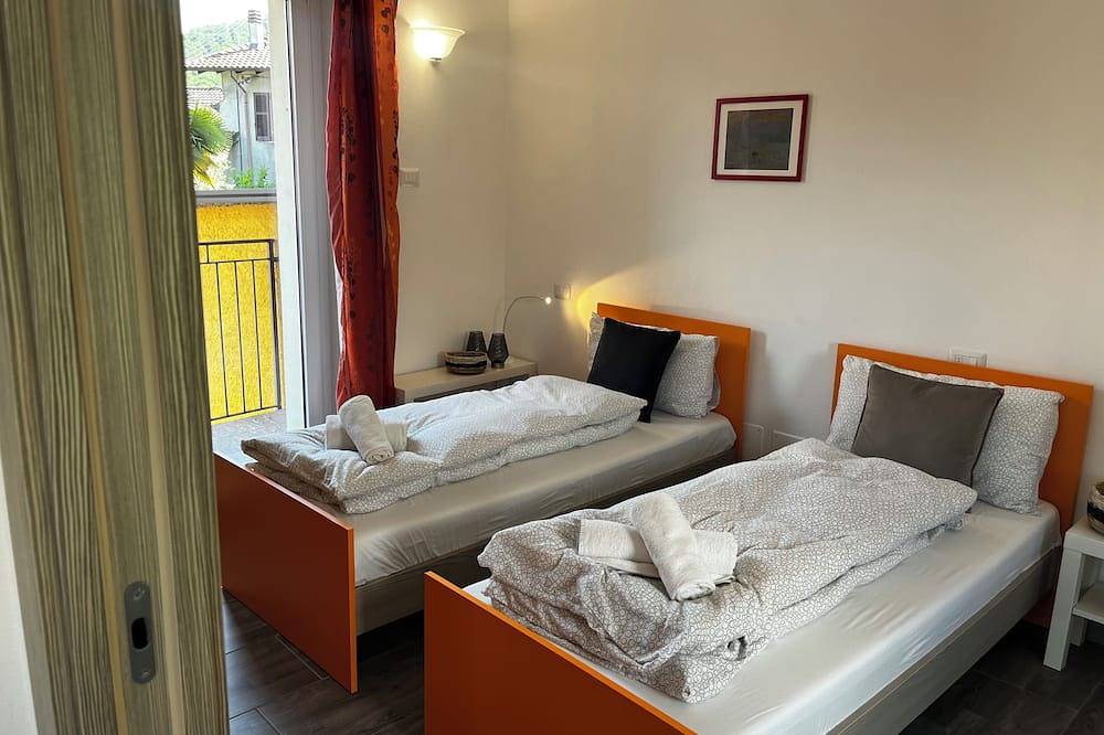 100 Quadratmeter komplett renoviertes Haus auf 2 Ebenen in Cremia, Gemeinde Cremia