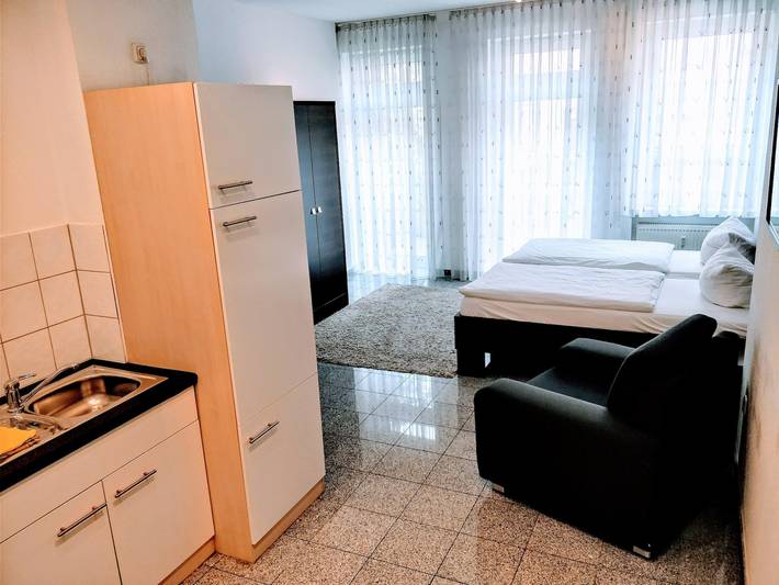 Boardinghouse Stadtvilla Budget - Einbett-Studio mit Küchenzeile und WLAN in Schweinfurt, Fränkisches Weinland