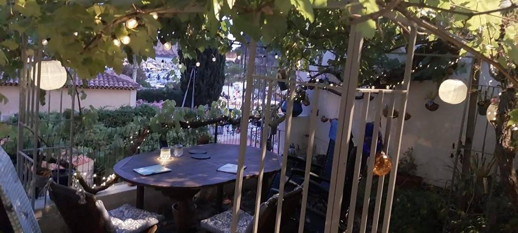 Location de vacances pour 3 personnes, avec vue et jardin à Ensuès-la-Redonne - 2