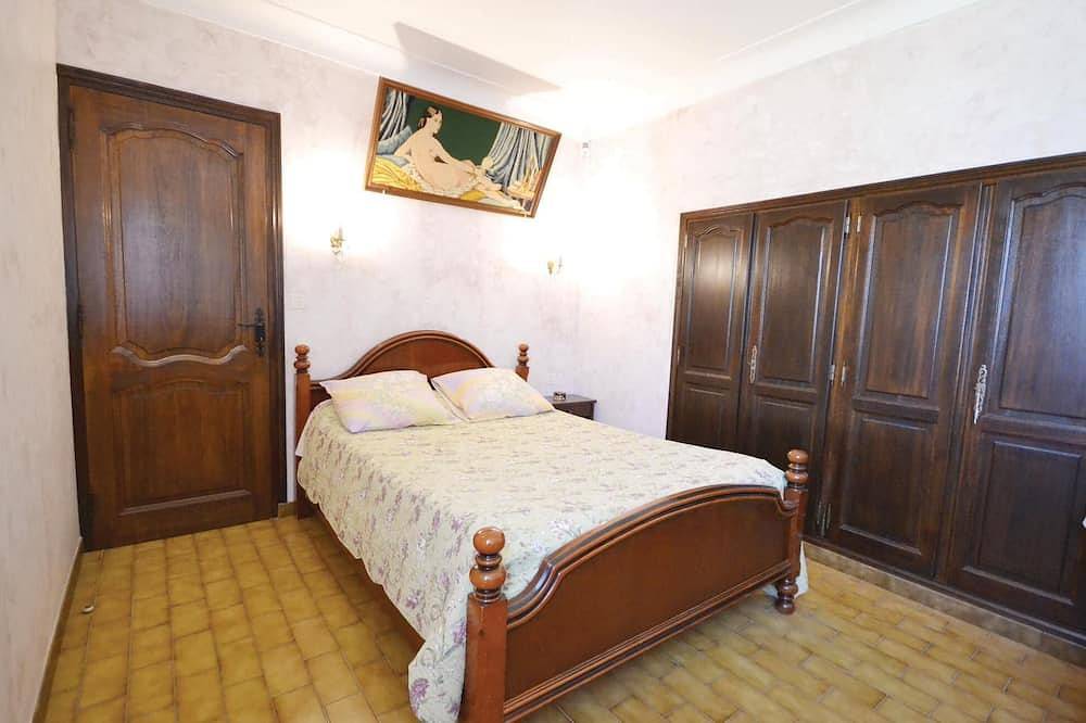 Impresionante casa de 3 dormitorios en. in Lagnes, Parque natural regional del Luberon