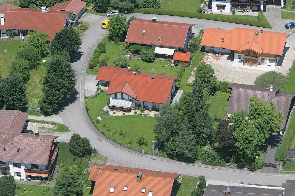 Ganze Wohnung, Die neuerbaute **** Ferienwohnung bietet Ihnen größtmöglichen Komfort in Bad Bayersoien, Romantische Straße