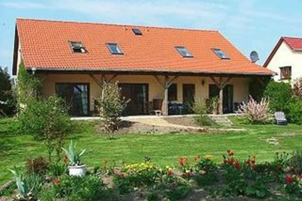 Entire apartment, Apartment 2 - Apartments Family Mall in Benz, Usedom