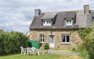 Gîte pour 4 personnes, avec jardin à Le Faouët