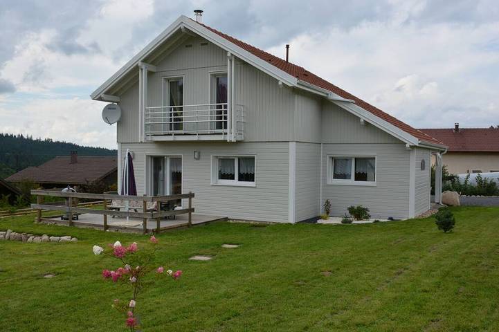 Chalet pour 9 personnes, avec balcon et jardin