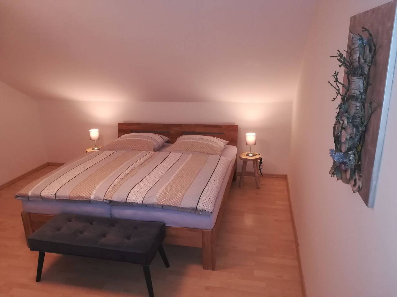 Entire apartment, Attic Apartment with 1 Bedroom, Sleeps up to 2 Guests in Olsberg, Upland