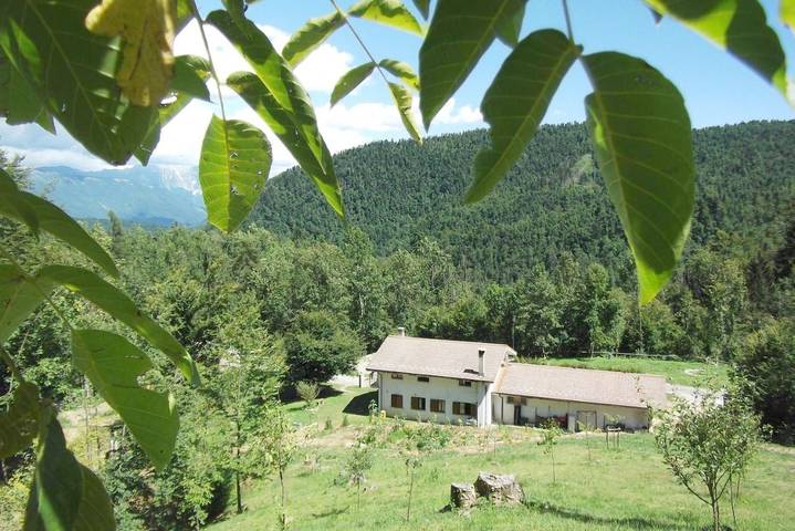 Location de vacances pour 2 personnes, avec Balcon et Terrasse ainsi que Jardin et Vue à Taipana