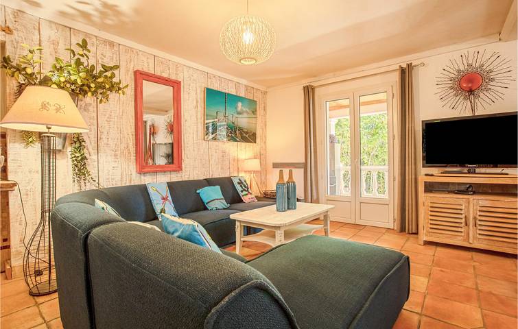 Moderno apartamento con piscina, aparcamiento y terraza cerca de restaurantes y del río in Les Arcs (Var), Region de Draguignan