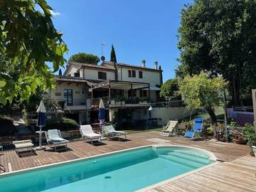 Chambre d’hôte pour 6 personnes, avec jacuzzi ainsi que jardin et piscine, animaux acceptés à Coriano