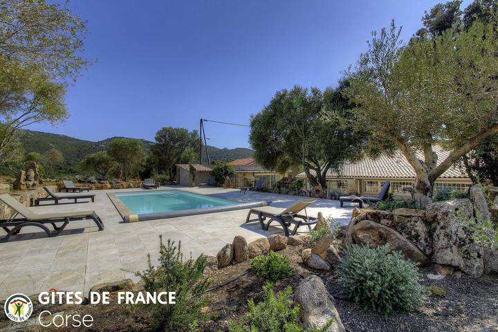 Gîte für 12 Personen, mit Pool und Terrasse sowie Garten auf Korsika - 3