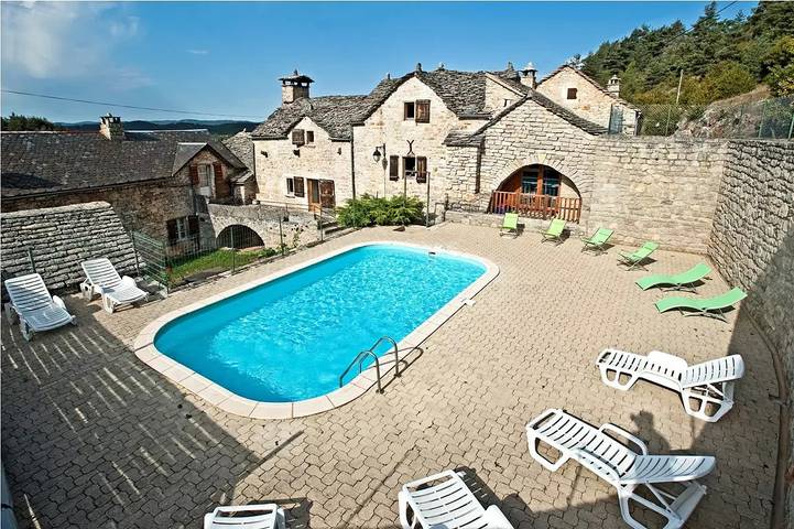 Gîte pour 8 personnes, avec jardin et piscine à La Canourgue - 3