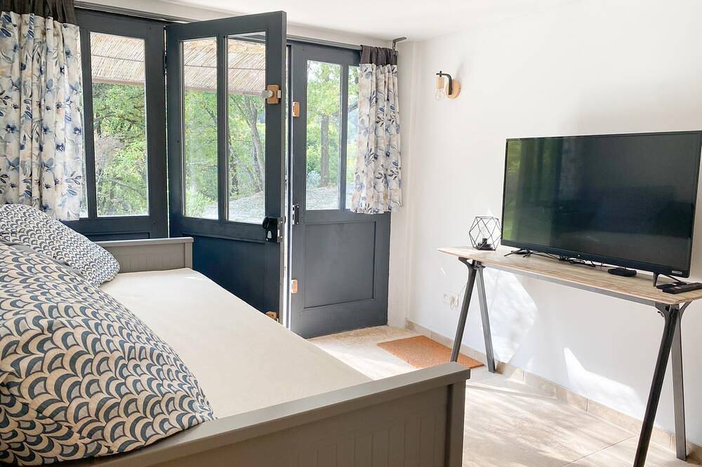 Charmant gîte avec confort dans un havre de paix in Apt, Parc naturel régional du Luberon