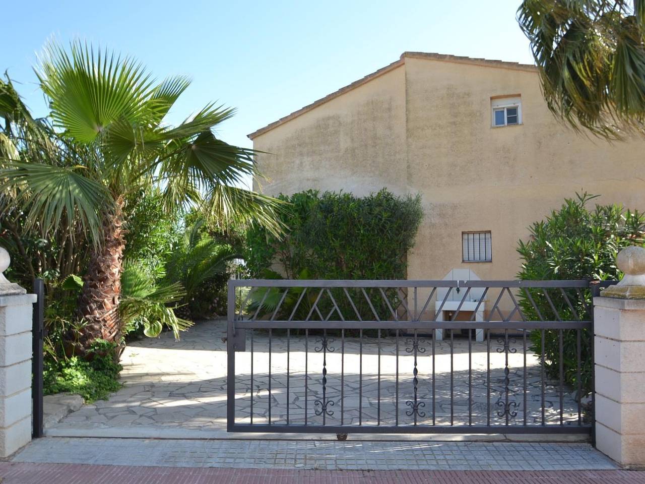 Casa Viva with privat pool for 4/5 personas ( without apartement) in Riumar, Delta dell'Ebro
