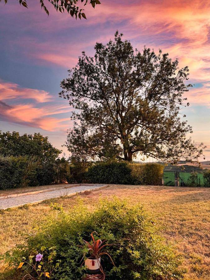 Chambre d’hôte pour 2 personnes, avec vue ainsi que jardin et piscine, animaux acceptés