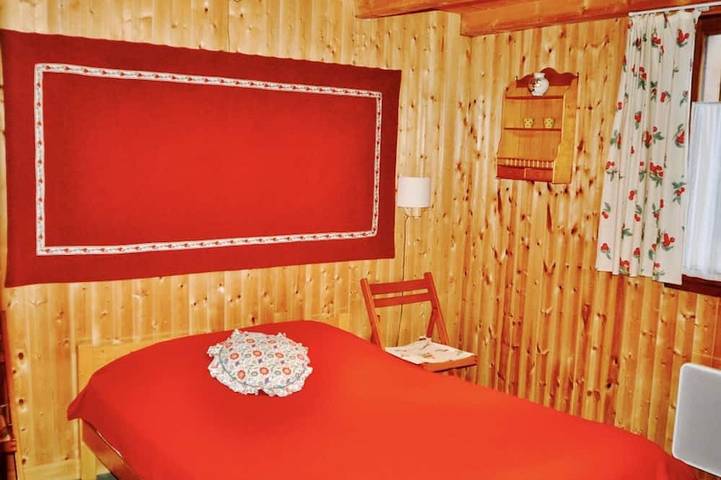 Chalet in the heart of the village of Montchavin at the foot of the slopes in Bellentre, La Plagne-Tarentaise