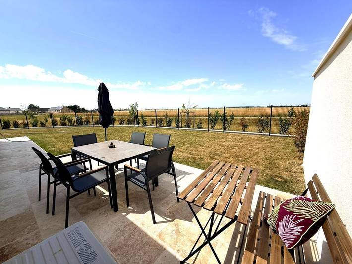 Location de vacances pour 6 personnes, avec vue et jardin à Villebarou (Loir-et-Cher)