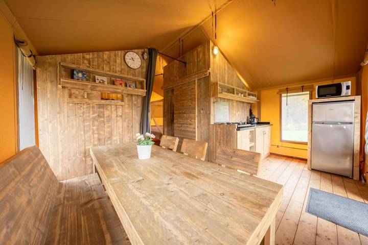 Camping pour 6 personnes, avec piscine ainsi que vue et jardin, animaux acceptés dans Luxembourg - 2