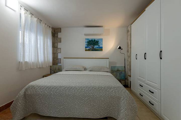 Villa Tina Desne by Villas Guide in Dubrovnik-Neretva