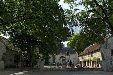 Cottage pour 4 personnes, avec vue sur le lac ainsi que jardin et terrasse à Theillay