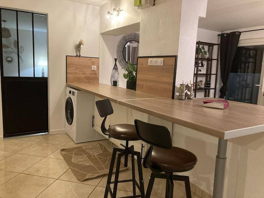 Appartement entier, Apartment with Terrace in Champigneulles, Région de Nancy
