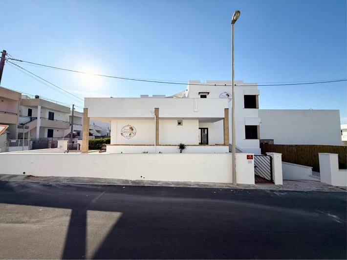 B&b per 4 persone, con terrazza e giardino a Lido Marini