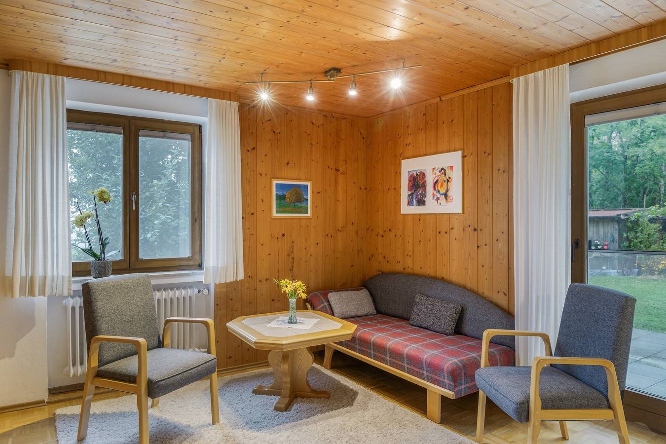 Ganze Wohnung, Ferienwohnung Hörnle mit privater Terrasse, Garten und Wlan in Bad Kohlgrub, Bayerische Alpen