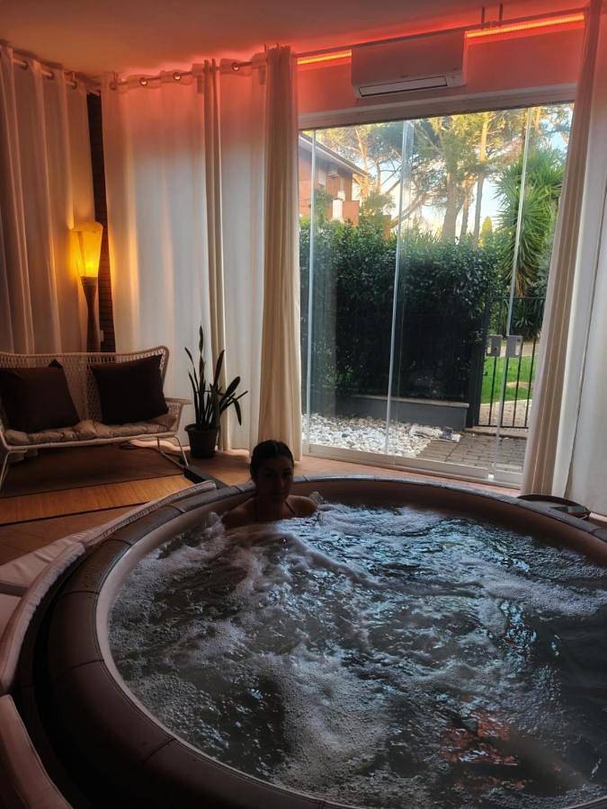 Casa vacanza per 2 persone, con terrazza e idromassaggio in Marino