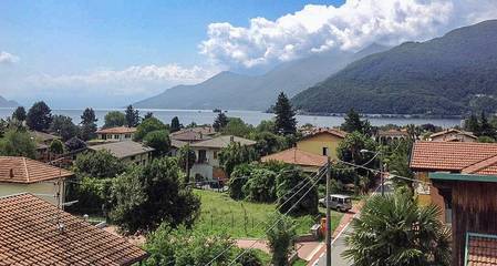 Ferienwohnung für 4 Personen, mit Seeblick und Balkon, mit Haustier in Maccagno con Pino e Veddasca
