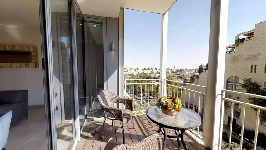 Ferienwohnung für 7 Personen, mit Ausblick und Balkon in Jerusalem