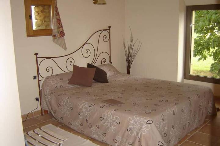 Location de vacances pour 10 personnes, avec jardin et terrasse à Saint-Amand-de-Coly - 3