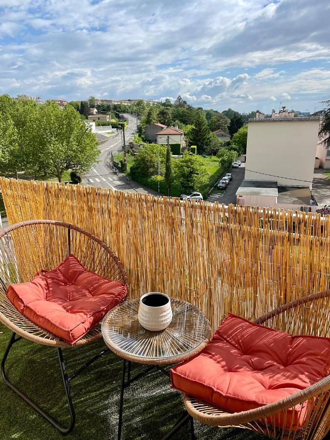 Gîte pour 4 personnes, avec jacuzzi et balcon à Bourg-lès-Valence - 3